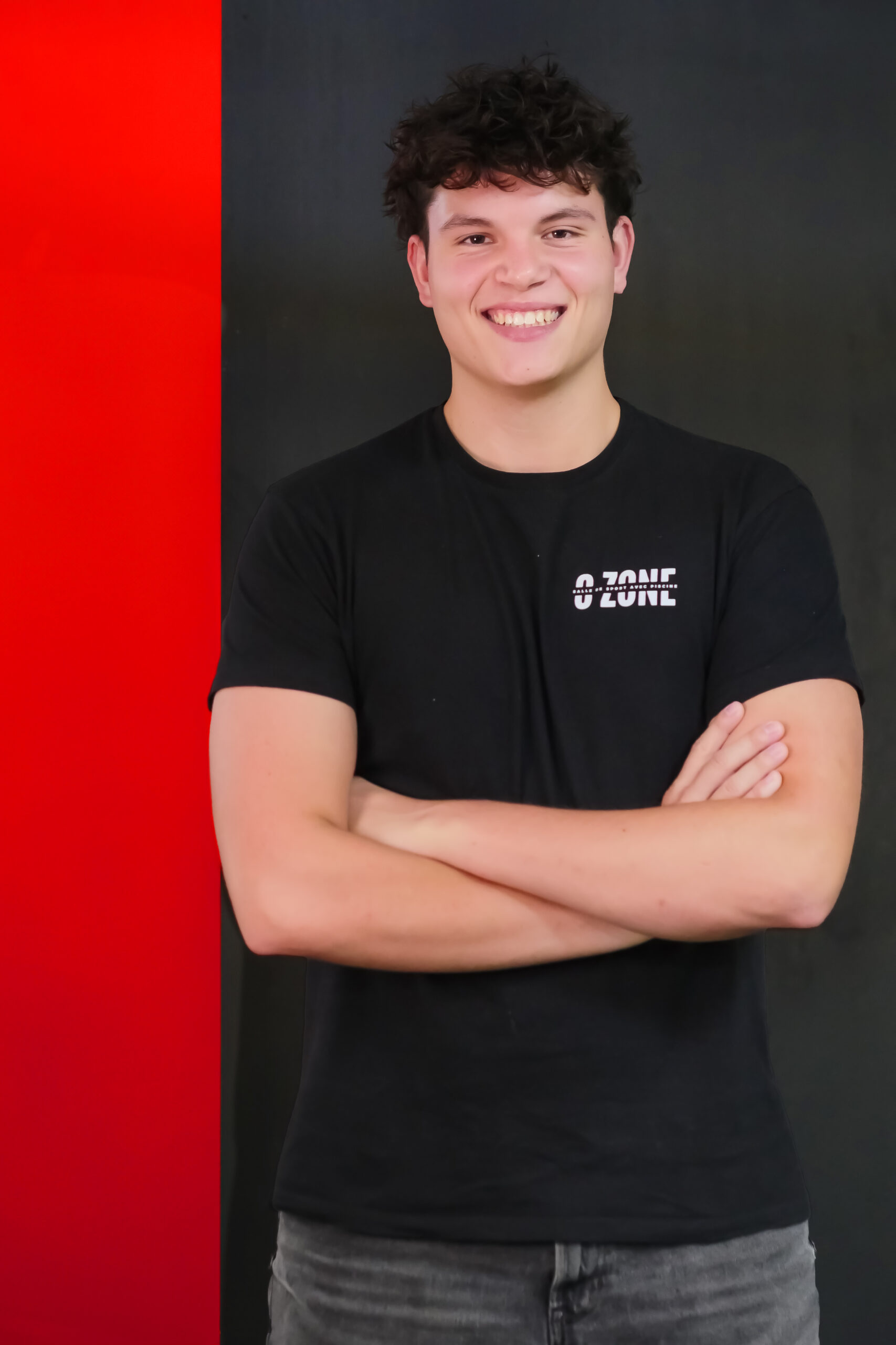 Gabriel Capeyron Accueil Commercial salle de sport o-zone